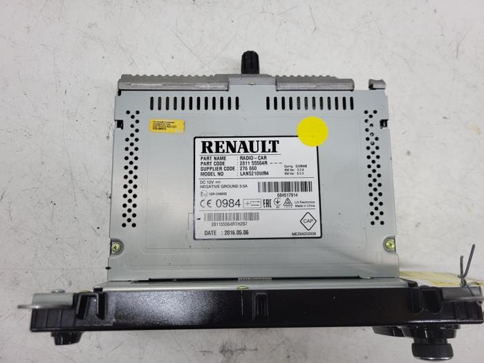 Navigatie Display van een Renault Clio IV (5R) 1.2 16V 2016