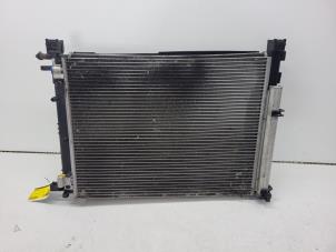 Begagnade Kylarsats Renault Captur (2R) 0.9 Energy TCE 12V Pris € 300,00 Marginaltabell erbjuds av Autorec. Gebr. Prins b.v.