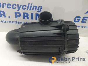 Begagnade Luftfilterhus Citroen Jumper (U9) 2.2 Blue HDi 165 Pris € 90,75 Inklusive moms erbjuds av Autorec. Gebr. Prins b.v.