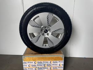 Begagnade Hjul + däck Audi E-tron (GEN) 50 quattro Pris € 300,00 Marginaltabell erbjuds av Autorec. Gebr. Prins b.v.