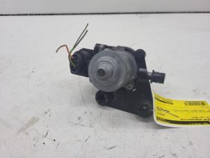 Gebruikte Vacuumpomp Rembekrachtiging Audi A1 Sportback (8XA/8XF) 1.4 TFSI 16V 122 Prijs € 40,00 Margeregeling aangeboden door Autorec. Gebr. Prins b.v.