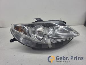 Gebruikte Koplamp rechts Seat Ibiza IV (6J5) 1.2 TDI Ecomotive Prijs € 60,00 Margeregeling aangeboden door Autorec. Gebr. Prins b.v.