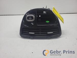 Gebruikte Luchtrooster Dashboard Fiat Punto III (199) 0.9 TwinAir Prijs € 25,00 Margeregeling aangeboden door Autorec. Gebr. Prins b.v.