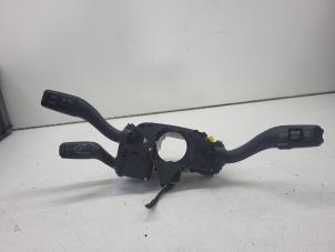 Gebruikte Schakelaar Stuurkolom (licht) Audi A4 (B6) 2.0 20V Prijs € 35,00 Margeregeling aangeboden door Autorec. Gebr. Prins b.v.