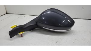 Begagnade Skärmspegel, vänster Peugeot 208 I (CA/CC/CK/CL) 1.6 Blue HDi 100 Pris € 50,00 Marginaltabell erbjuds av Autorec. Gebr. Prins b.v.