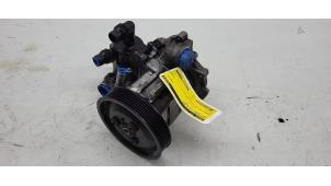 Używane Pompa wspomagania kierownicy BMW 3 serie (E90) 318i 16V Cena € 35,00 Procedura marży oferowane przez Autorec. Gebr. Prins b.v.