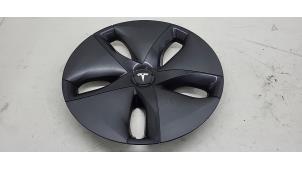 Gebruikte Wieldop Tesla Model 3 Standard RWD Plus 60 kWh Prijs € 35,00 Margeregeling aangeboden door Autorec. Gebr. Prins b.v.