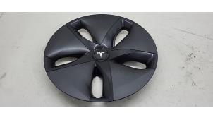 Gebruikte Wieldop Tesla Model 3 Standard RWD Plus 60 kWh Prijs € 35,00 Margeregeling aangeboden door Autorec. Gebr. Prins b.v.