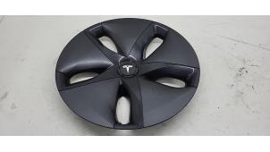 Gebruikte Wieldop Tesla Model 3 Standard RWD Plus 60 kWh Prijs € 35,00 Margeregeling aangeboden door Autorec. Gebr. Prins b.v.