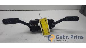 Begagnade Spak, rattstång Volkswagen Polo VI (AW1) 1.0 TSI 12V Pris € 75,00 Marginaltabell erbjuds av Autorec. Gebr. Prins b.v.