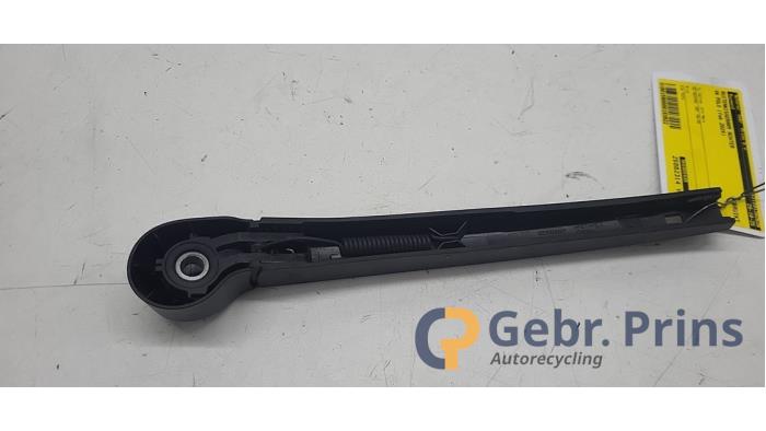 Bakre torkararm från en Volkswagen Polo VI (AW1) 1.0 TSI 12V 2024