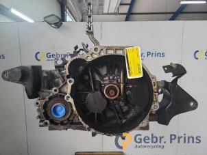 Gebruikte Versnellingsbak Hyundai Tucson (JM) 2.0 16V CVVT 4x2 Prijs € 350,00 Margeregeling aangeboden door Autorec. Gebr. Prins b.v.