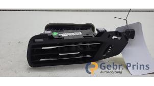 Begagnade Luftmunstycke, instrumentbräda Ford Focus 4 Wagon 1.0 Ti-VCT EcoBoost 12V 100 Pris € 30,00 Marginaltabell erbjuds av Autorec. Gebr. Prins b.v.