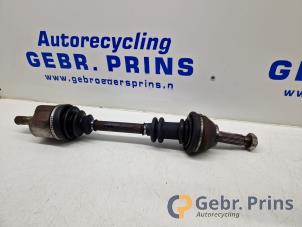 Begagnade Drivaxel, vänster fram Peugeot J5 (290L) 2.5D Pris € 35,00 Marginaltabell erbjuds av Autorec. Gebr. Prins b.v.