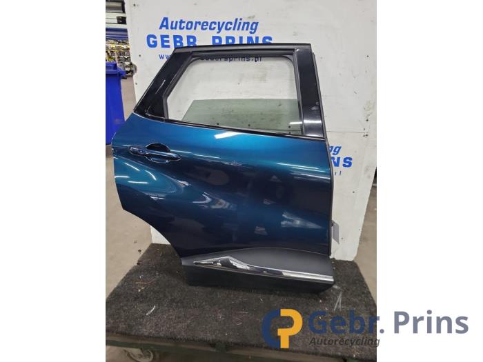 Bakdörr, 4-dörrars, höger från en Renault Captur (2R) 1.2 TCE 16V EDC 2018