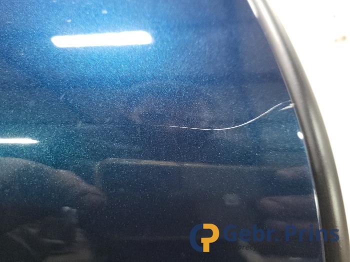 Bakdörr, 4-dörrars, höger från en Renault Captur (2R) 1.2 TCE 16V EDC 2018