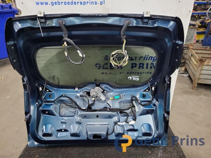 Baklucka från en Renault Captur (2R) 1.2 TCE 16V EDC 2018