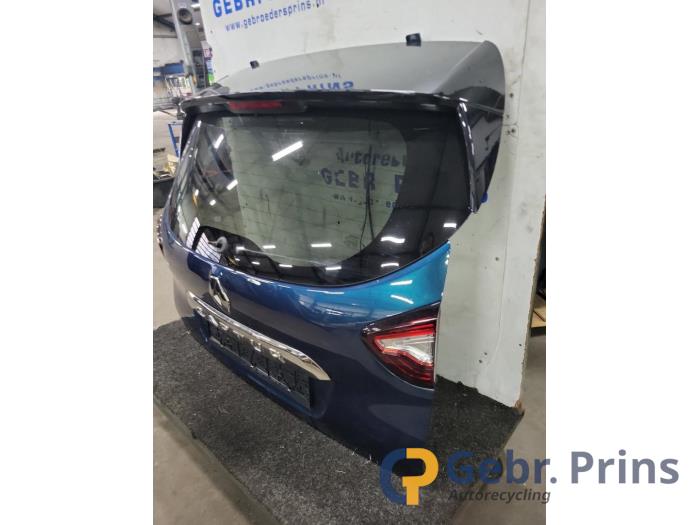 Baklucka från en Renault Captur (2R) 1.2 TCE 16V EDC 2018