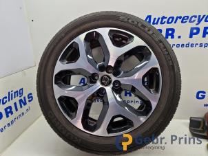 Begagnade Hjul + däck Renault Captur (2R) 1.2 TCE 16V EDC Pris € 125,00 Marginaltabell erbjuds av Autorec. Gebr. Prins b.v.