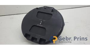 Begagnade Domkraftsset Renault Clio V (RJAB) 1.0 TCe 100 12V Pris € 30,00 Marginaltabell erbjuds av Autorec. Gebr. Prins b.v.