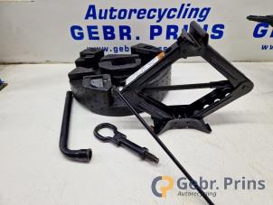 Begagnade Domkraftsset Ford Focus 3 Wagon 1.6 SCTi 16V Pris € 40,00 Marginaltabell erbjuds av Autorec. Gebr. Prins b.v.