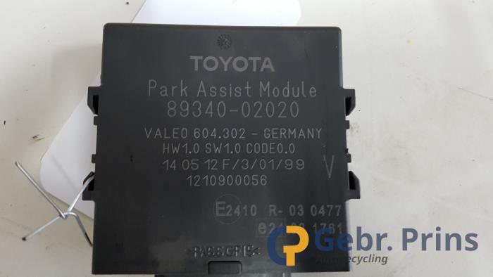 PDC-modul från en Toyota Auris (E15) 1.8 16V HSD Full Hybrid 2012
