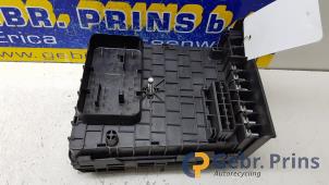 Gebruikte Zekeringkast Volkswagen Passat Variant (365) 2.0 TDI 16V 140 Prijs € 40,00 Margeregeling aangeboden door Autorec. Gebr. Prins b.v.