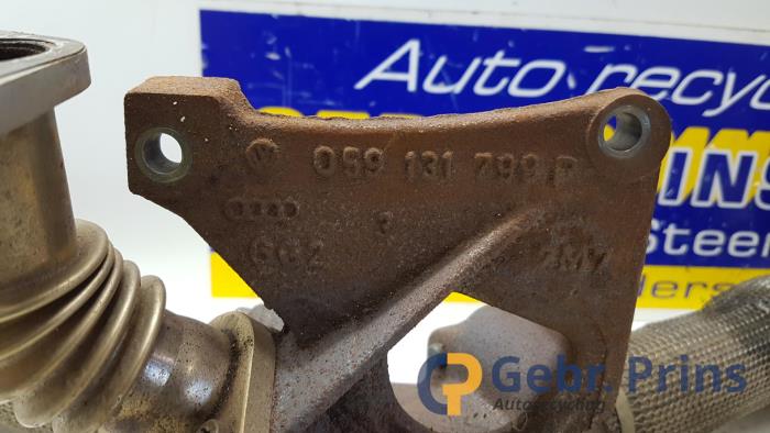 Uitlaat Tussenpijp van een Audi A4 (B8) 3.0 TDI V6 24V Quattro 2009