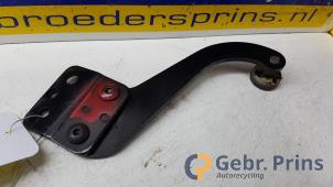 Begagnade Rullskena, skjutdörr, höger Volkswagen Transporter T5 2.0 BiTDI DRF 4 Motion Pris € 12,10 Inklusive moms erbjuds av Autorec. Gebr. Prins b.v.