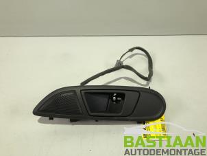 Gebruikte Deurgreep 4Deurs rechts-voor Ford Fiesta 6 (JA8) 1.6 16V PowerShift Prijs € 19,00 Margeregeling aangeboden door Bastiaan Autodemontage