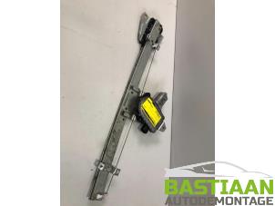 Gebruikte Ruitmechaniek 4Deurs links-voor Mitsubishi Pajero Hardtop (V6/7) 3.2 DI-D 16V Prijs € 95,00 Margeregeling aangeboden door Bastiaan Autodemontage