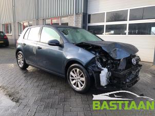 Begagnade Hjuluppsättning + vinterdäck Volkswagen Golf VI (5K1) 1.6 TDI 16V Pris på förfrågan erbjuds av Bastiaan Autodemontage