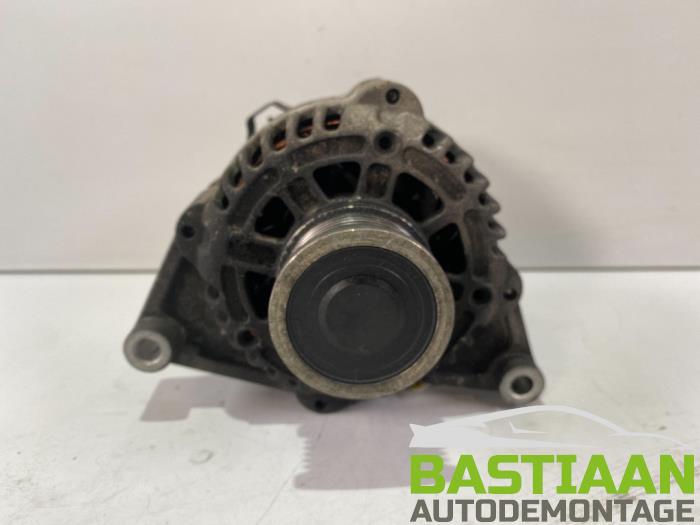 Dynamo från en Opel Astra J (PC6/PD6/PE6/PF6) 1.4 Turbo 16V 2010