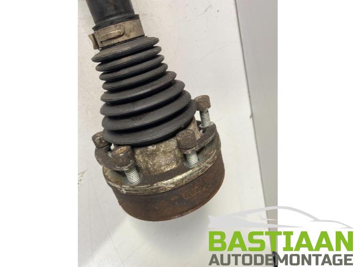 Drivaxel, vänster fram från en Volkswagen Golf V (1K1) 1.6 FSI 16V 2007