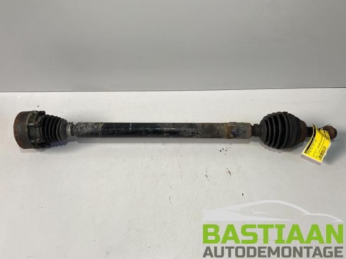 Drivaxel, höger fram från en Volkswagen Golf V (1K1) 1.6 FSI 16V 2007
