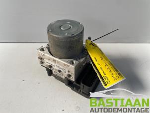 Używane Pompa ABS Citroen Berlingo 1.6 Hdi 75 16V Phase 1 Cena € 150,00 Procedura marży oferowane przez Bastiaan Autodemontage