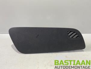 Używane Poduszka powietrzna prawa (deska rozdzielcza) Volkswagen Polo V (6R) 1.2 12V Cena € 111,00 Procedura marży oferowane przez Bastiaan Autodemontage