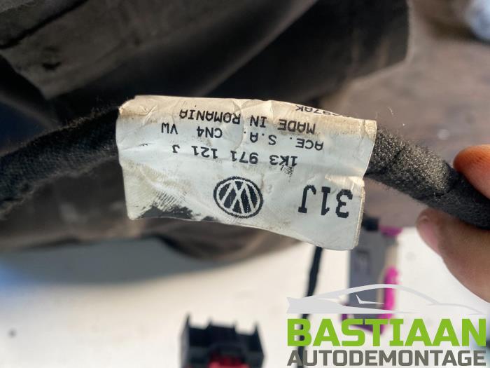 Kablage från en Volkswagen Golf V (1K1) 1.6 FSI 16V 2007