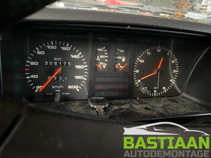 Motor från en Audi 80 (B2) 1.6 CC 1985