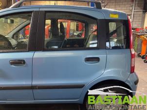 Begagnade Bakdörr, 4-dörrars, vänster Fiat Panda (169) 1.1 Fire Pris € 104,00 Marginaltabell erbjuds av Bastiaan Autodemontage