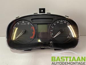 Używane Tablica rozdzielcza Skoda Fabia II Combi 1.2i 12V Cena € 62,00 Procedura marży oferowane przez Bastiaan Autodemontage