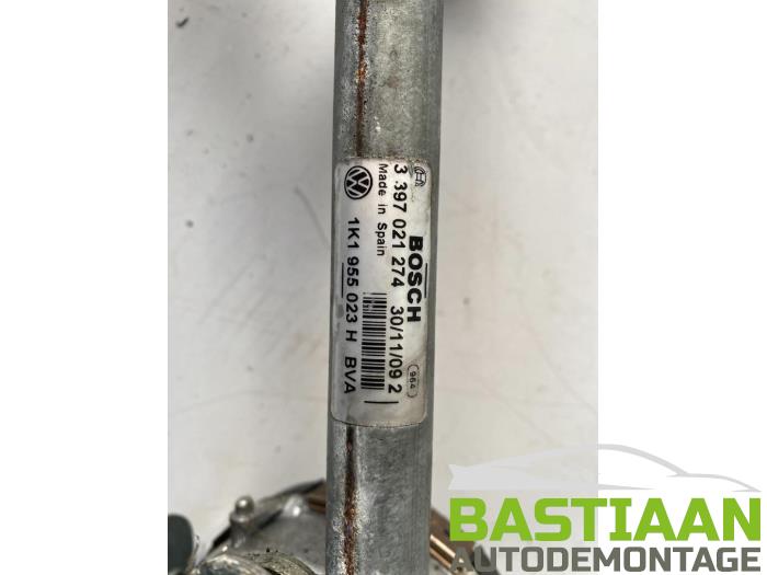 Torkarmotor + mekanism från en Volkswagen Golf VI (5K1) 1.4 16V 2011