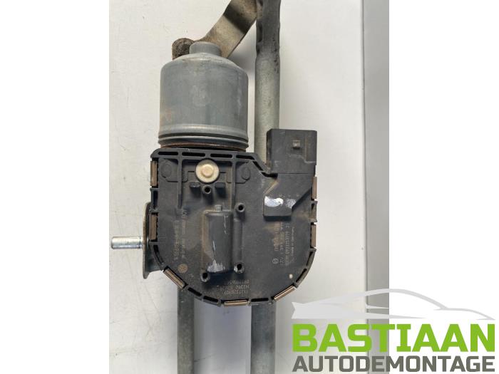 Torkarmotor + mekanism från en Volkswagen Golf VI (5K1) 1.4 16V 2011