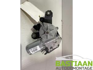 Begagnade Bakre torkarmotor Renault Clio IV (5R) 0.9 Energy TCE 90 12V Pris € 65,00 Marginaltabell erbjuds av Bastiaan Autodemontage