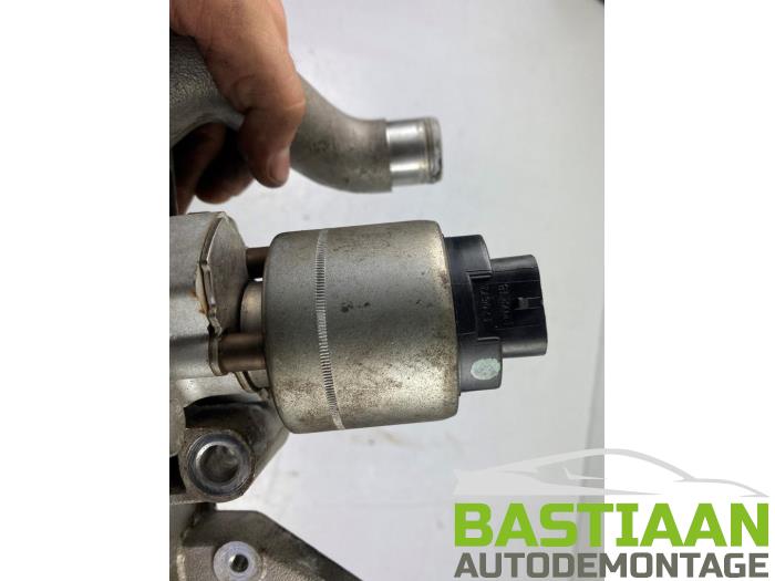 EGR-ventil från en Chevrolet Captiva (C100) 2.4 16V 4x2 2007