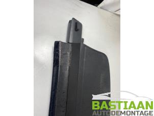 Begagnade List, bagageutrymme Volkswagen Passat Variant (3C5) 1.9 TDI Pris € 29,99 Marginaltabell erbjuds av Bastiaan Autodemontage