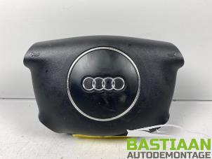 Begagnade Vänster airbag (ratt) Audi A3 (8P1) 2.0 16V FSI Pris € 29,99 Marginaltabell erbjuds av Bastiaan Autodemontage