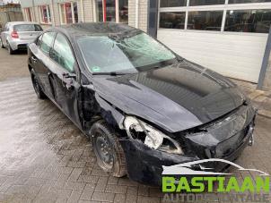 Begagnade Stötdämparstång, höger fram Volvo S60 II (FS) 2.0 D3 20V Pris € 74,90 Marginaltabell erbjuds av Bastiaan Autodemontage