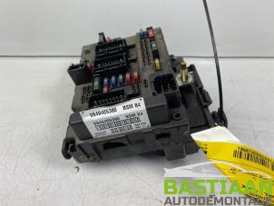 Begagnade Säkringsbox Renault Scénic I (JA) 1.6 16V Pris € 49,90 Marginaltabell erbjuds av Bastiaan Autodemontage