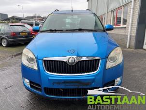 Używane Maska Skoda Roomster (5J) 1.4 TDI 80 Cena € 199,99 Procedura marży oferowane przez Bastiaan Autodemontage